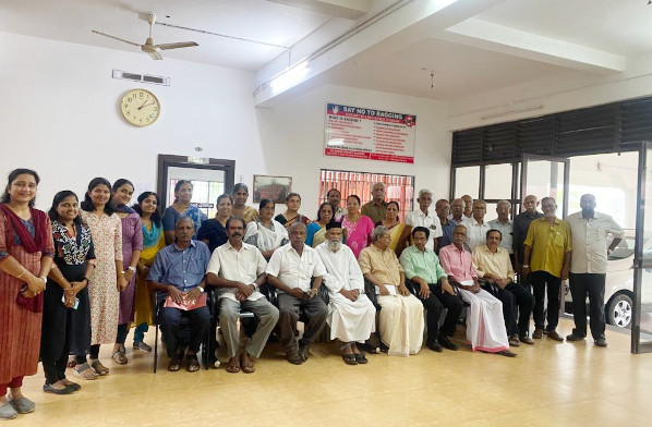 Mobile Awareness to Elderly Forum by Computer Department